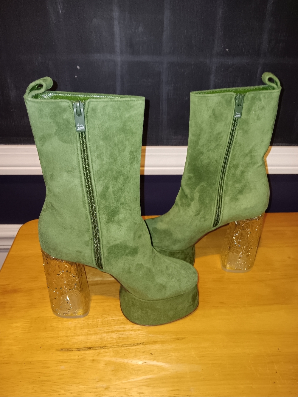 Christian Louboutin Ultra Rare Suede Runway Platforn Zip Boots Size 35